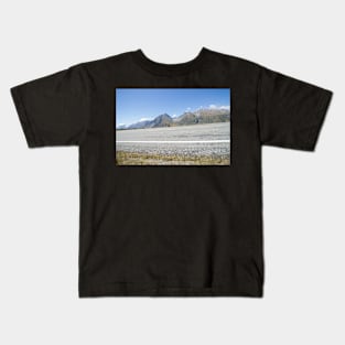 Road through magnificent South Island landscape, New Zealand. Kids T-Shirt